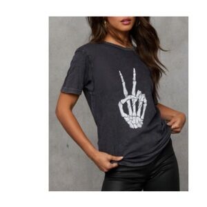 Skull Peace Sign Short Sleeve Graphic